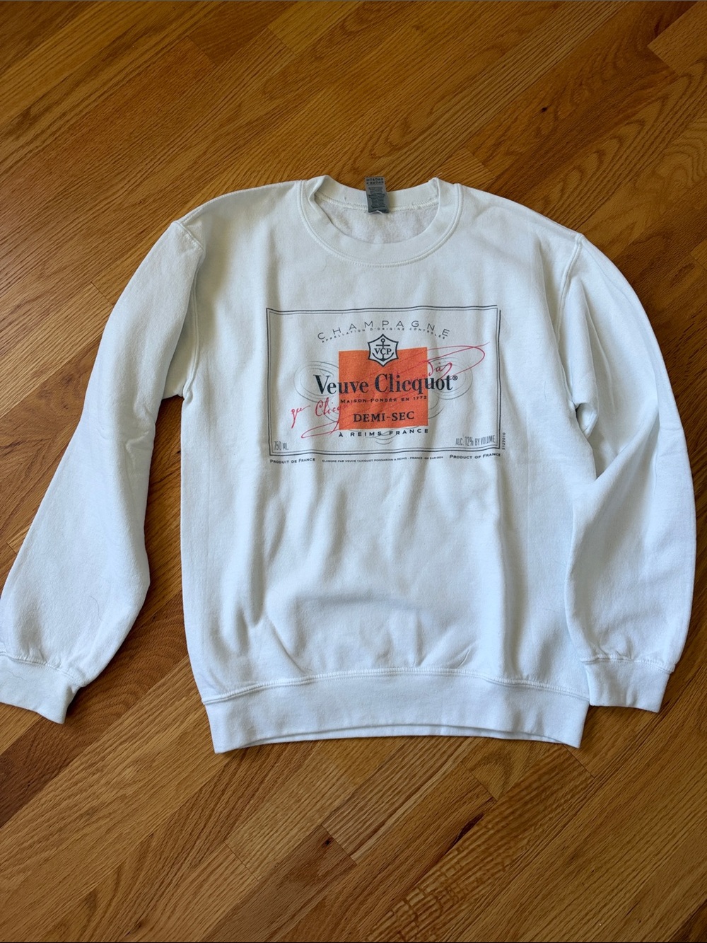 Veuve Boutique White Graphic Crewneck Sweatshirt